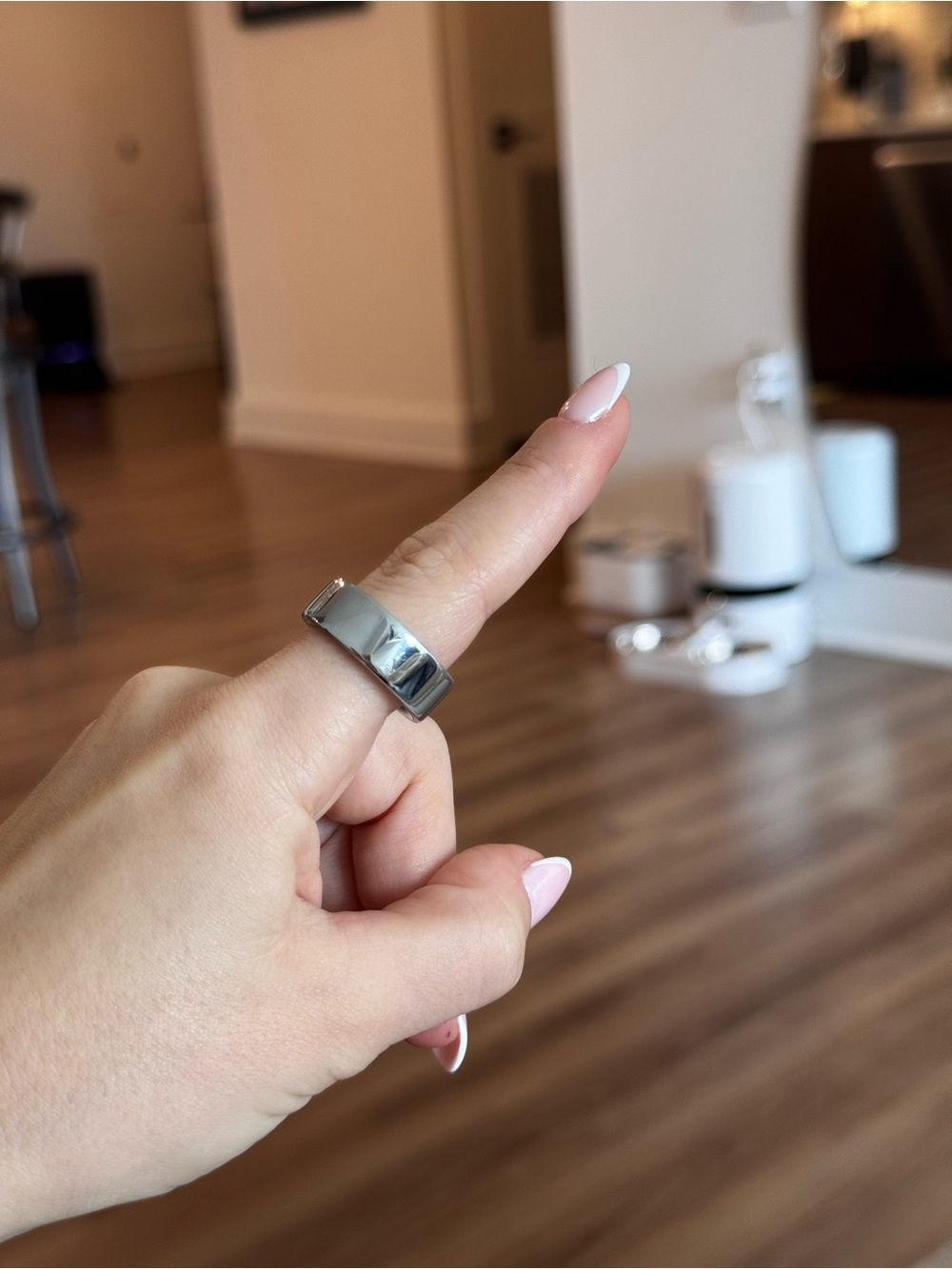 Oura ring silver 4th Gen size 8